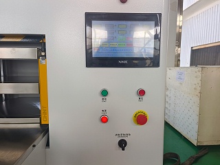 TH6009D-50T 可程式平板硫化机